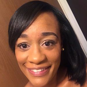 Meet your Posher, Laurie